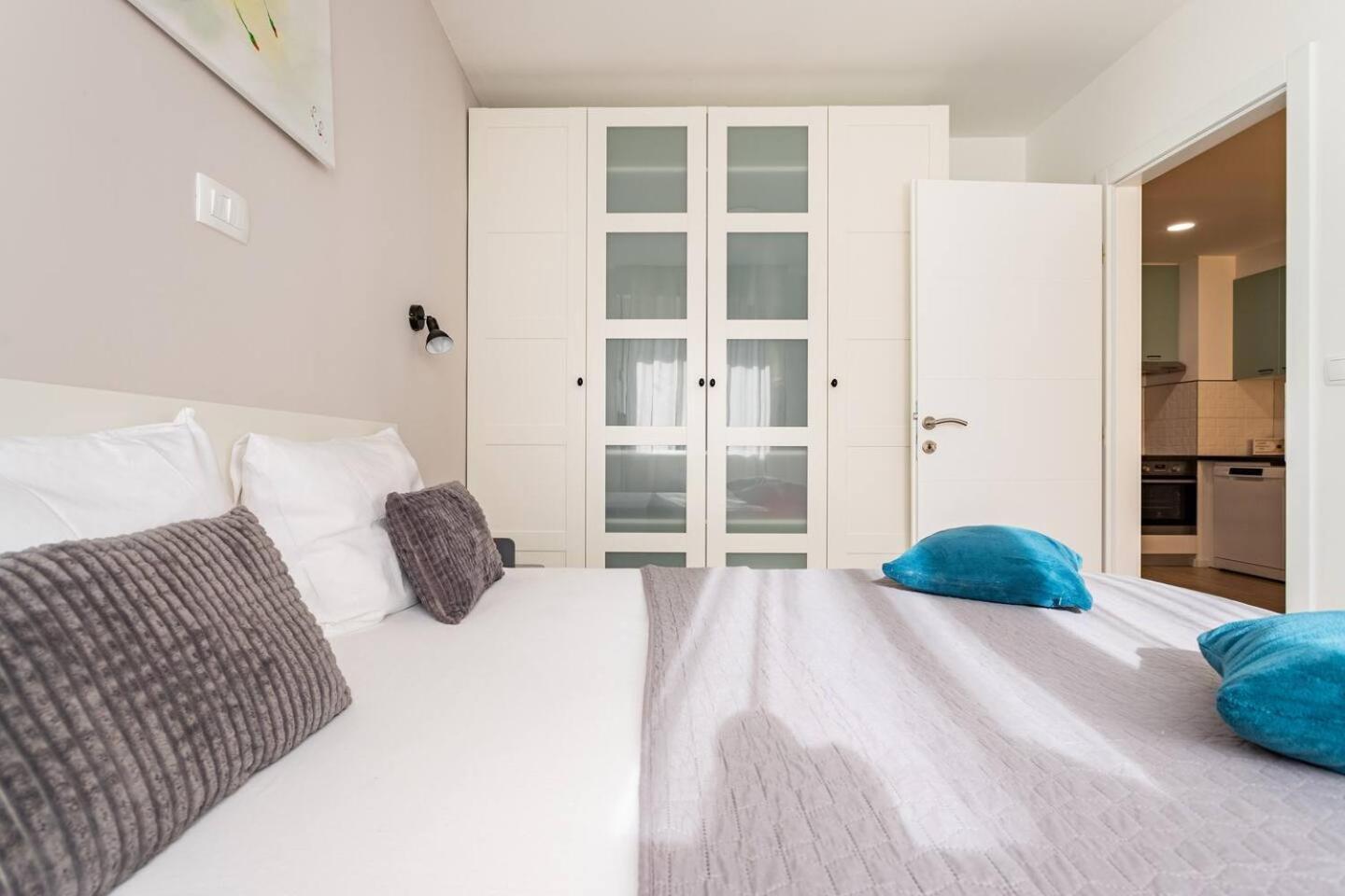 Center Apartment Pia Omis Exterior photo